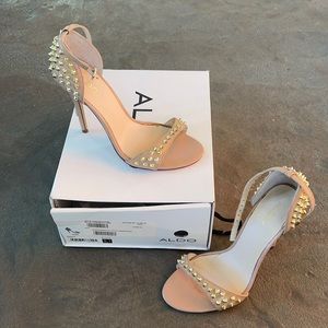 Aldo women’s Suri nude with gold spike detail heels